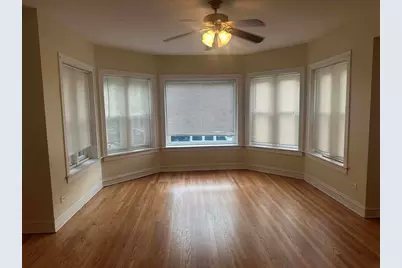 7813 S East End Avenue, Chicago, IL 60649 - Photo 4