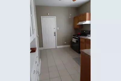 7813 S East End Avenue, Chicago, IL 60649 - Photo 6