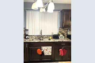 14241 S Marquette Avenue, Burnham, IL 60633 - Photo 10