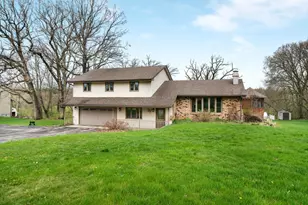 8604 Carradale Dr, Caledonia, IL 61011 - Photo 2