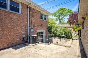 3873 Brummel St, Skokie, IL 60076 - Photo 30