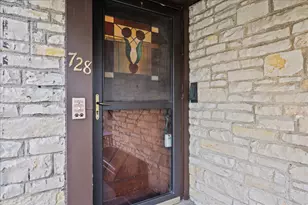 728 Hardin Ave, Aurora, IL 60506 - Photo 2