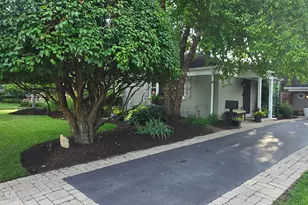 737 Deerpath Dr, Deerfield, IL 60015 - Photo 2
