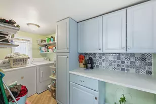 515 Oak St, Elgin, IL 60123 - Photo 10