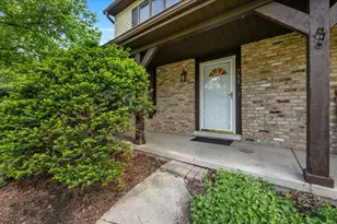 751 Monticello Dr, Naperville, IL 60563 - Photo 2