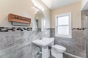 4856 Howard St, Skokie, IL 60077 - Photo 8