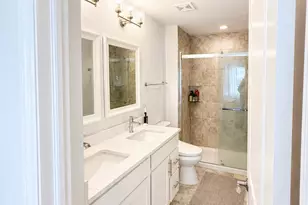 470 Woodmoor Dr, Lombard, IL 60148 - Photo 6