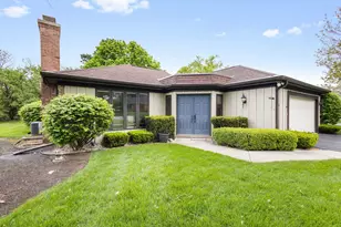 715 Tomlin Dr, Burr Ridge, IL 60527 - Photo 2