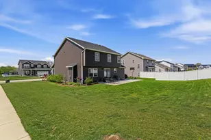 718 Cole Ln, Mahomet, IL 61853 - Photo 40