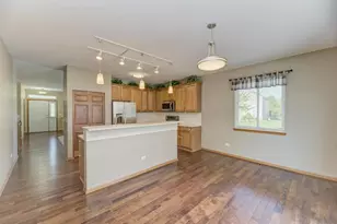 6415 Valley Ridge Dr, Plainfield, IL 60586 - Photo 10