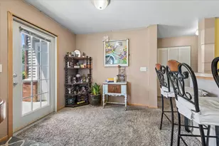 122 Bertram Dr, Yorkville, IL 60560 - Photo 6