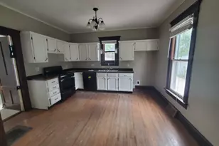 211 S West St, Cambridge, IL 61238 - Photo 8