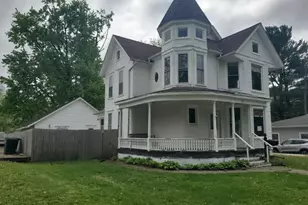 211 S West St, Cambridge, IL 61238 - Photo 2