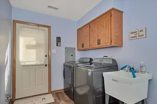 10501 Eagle Ridge Dr, Orland Park, IL 60467 - Photo 24