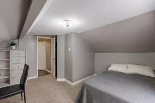 221 N Hickory St, Joliet, IL 60435 - Photo 12