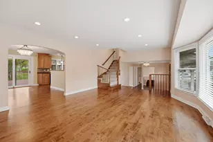4065 Winston Dr, Hoffman Estates, IL 60192 - Photo 6