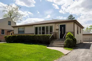 510 N Fairview Ave, Mount Prospect, IL 60056 - Photo 1