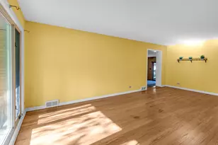 179 N Hampshire Ave, Elmhurst, IL 60126 - Photo 4