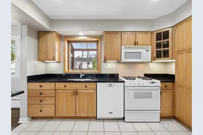 619 Rockland Avenue, Lake Bluff, IL 60044 - Photo 6
