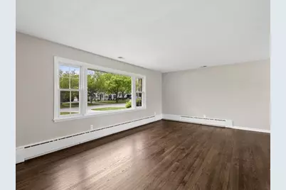 619 Rockland Avenue, Lake Bluff, IL 60044 - Photo 2