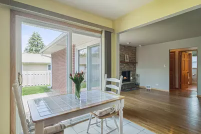 1600 E Linden Lane, Mount Prospect, IL 60056 - Photo 12