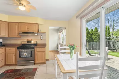 1600 E Linden Lane, Mount Prospect, IL 60056 - Photo 6