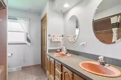 1600 E Linden Lane, Mount Prospect, IL 60056 - Photo 20