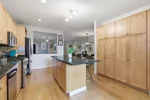 2515 Prairie Ave, Evanston, IL 60201 - Photo 8