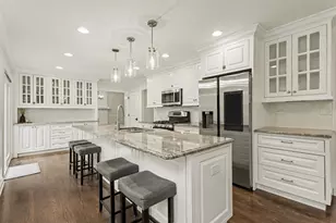 152 Lorraine Dr, Lake Zurich, IL 60047 - Photo 10
