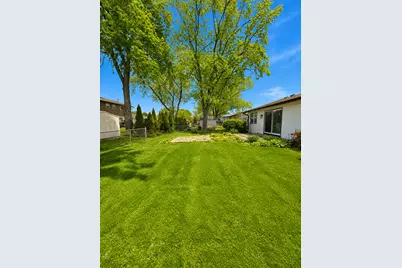 72 Braemar Drive, Elk Grove Village, IL 60007 - Photo 20