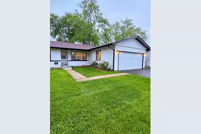 72 Braemar Drive, Elk Grove Village, IL 60007 - Photo 2