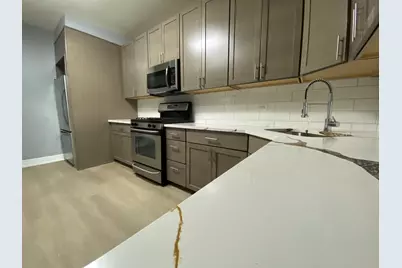 2323 W Fullerton Avenue, Chicago, IL 60647 - Photo 10