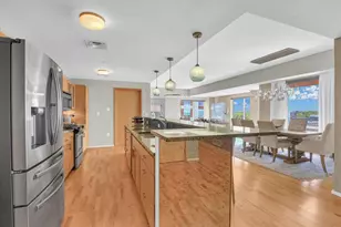 301 N Neil St, Champaign, IL 61820 - Photo 8