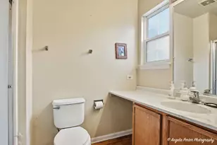 1152 N Red Oak Cir, Round Lake Beach, IL 60073 - Photo 10