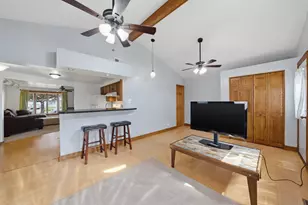 8871 S Beck Pl, Hometown, IL 60456 - Photo 12