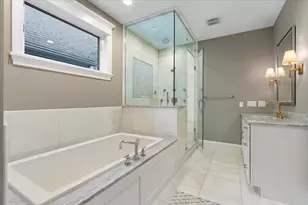1924 W Farragut Ave, Chicago, IL 60640 - Photo 38