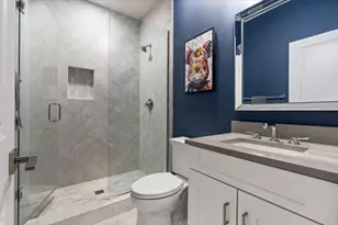 1924 W Farragut Ave, Chicago, IL 60640 - Photo 32