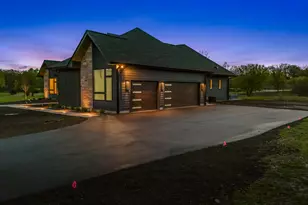 4311 Red Tail Ln, Johnsburg, IL 60051 - Photo 4