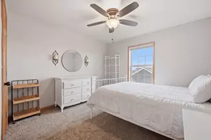 1917 Constitution St, Sycamore, IL 60178 - Photo 22