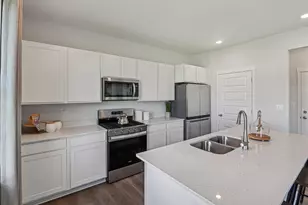 2150 Sand Hill Ct, Joliet, IL 60435 - Photo 10
