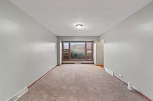 13904 S Tracy Ave, Riverdale, IL 60827 - Photo 6