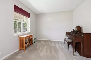 3328 Chase Ln, Elgin, IL 60124 - Photo 6