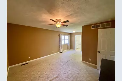 514 Country Club Road, Centralia, IL 62801 - Photo 10