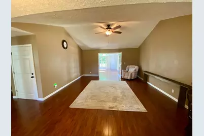 514 Country Club Road, Centralia, IL 62801 - Photo 6