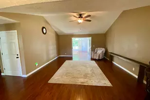 514 Country Club Rd, Centralia, IL 62801 - Photo 6