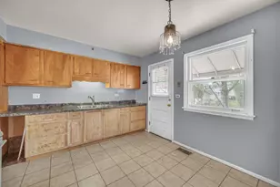 10 N Adams Dr, Addison, IL 60101 - Photo 10