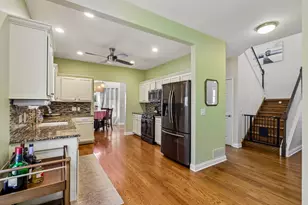 416 Grace Dr, Lake in the Hills, IL 60156 - Photo 10
