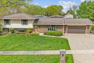 262 Woodville Ln, Schaumburg, IL 60193 - Photo 52