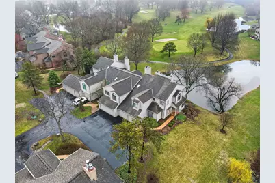 962 Shoreline Road #898, Lake Barrington, IL 60010 - Photo 2