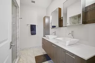 4627 N Beacon St, Chicago, IL 60640 - Photo 12